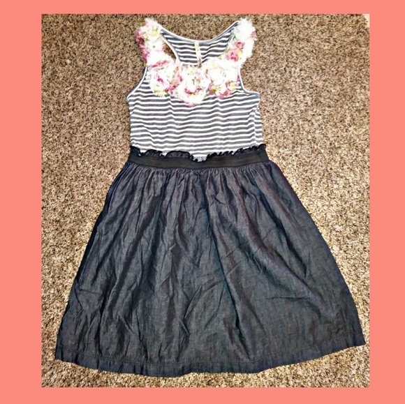 Dresses & Skirts - Beautiful spring Dress